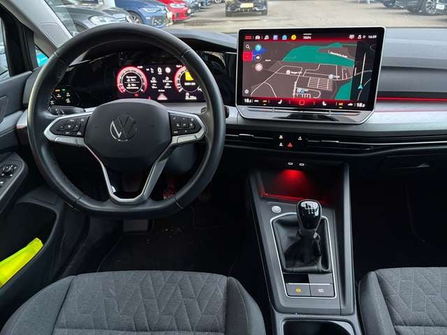 Volkswagen Golf Life Plus