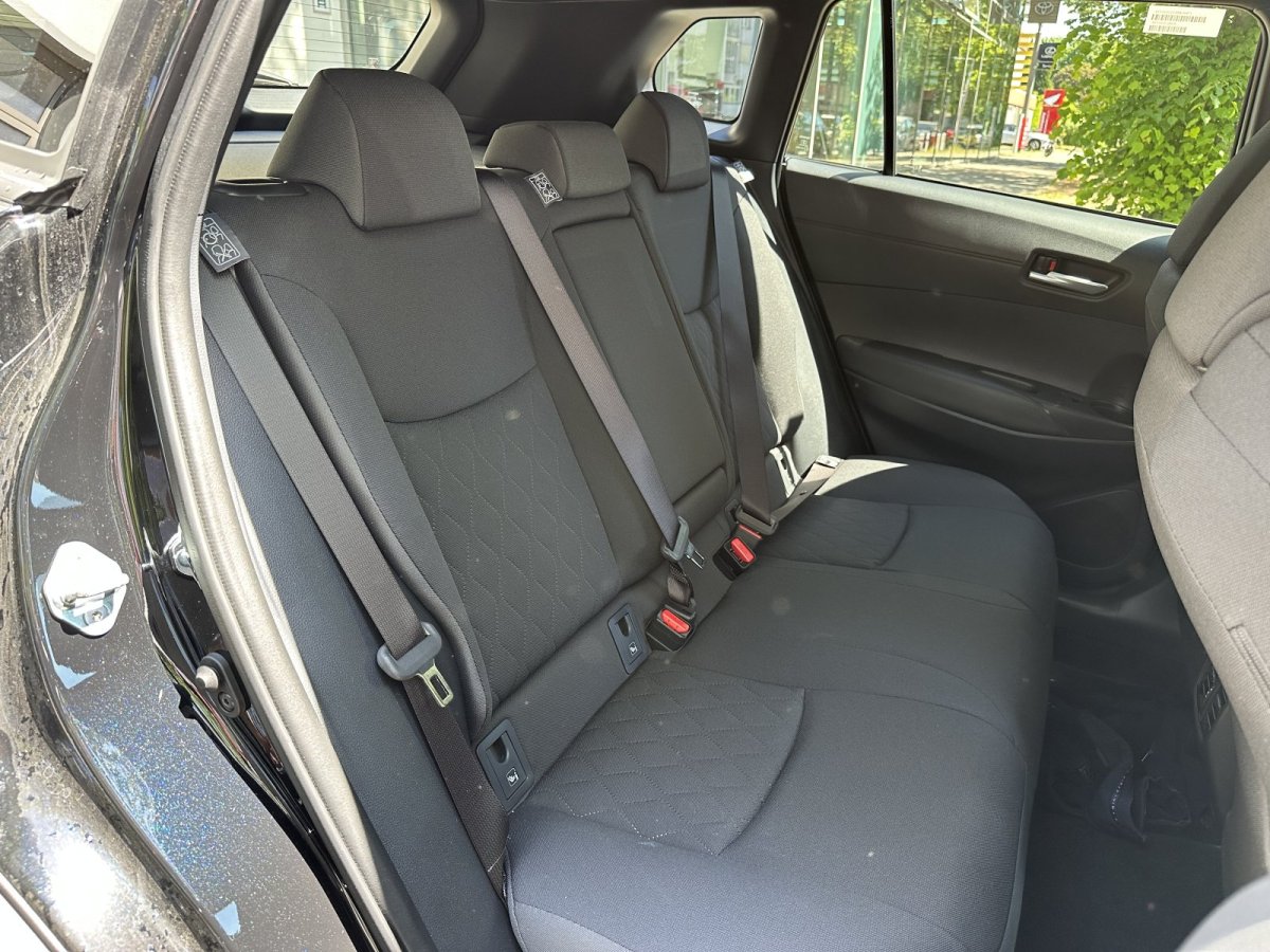 Toyota Corolla Cross 5-deurs Team D