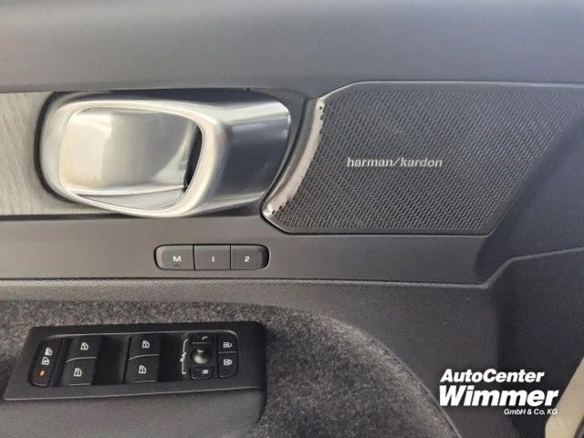 Volvo XC40 Business Dark Ultra