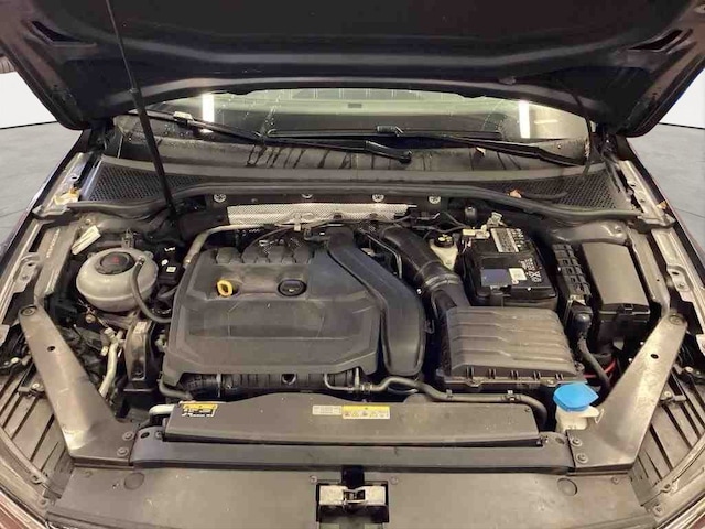 Volkswagen Passat 1.5 TSI Business Variant