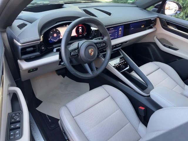 Porsche Macan 4