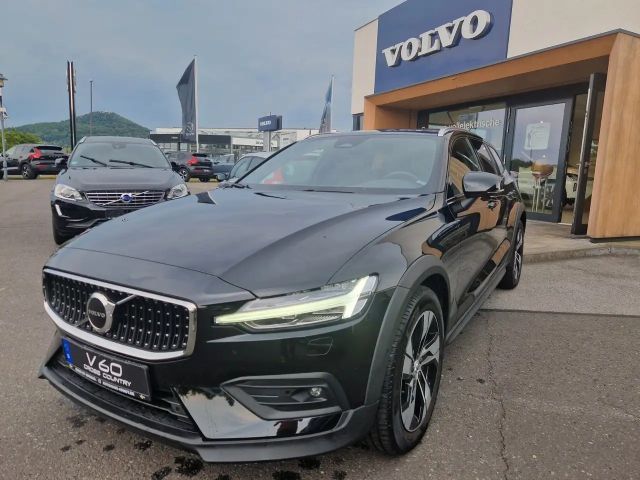 Volvo V60 Cross Country AWD Plus