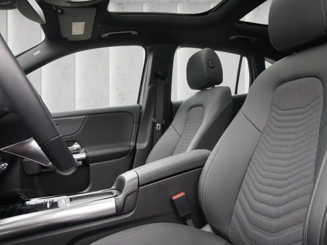 Mercedes-Benz EQA 300 4MATIC Progressive