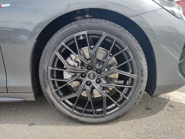 Audi A6 Avant Quattro S-Tronic