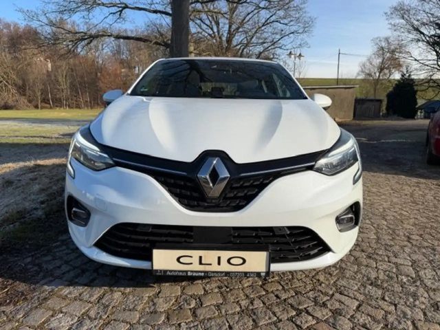 Renault Clio E-Tech Hybrid Intens