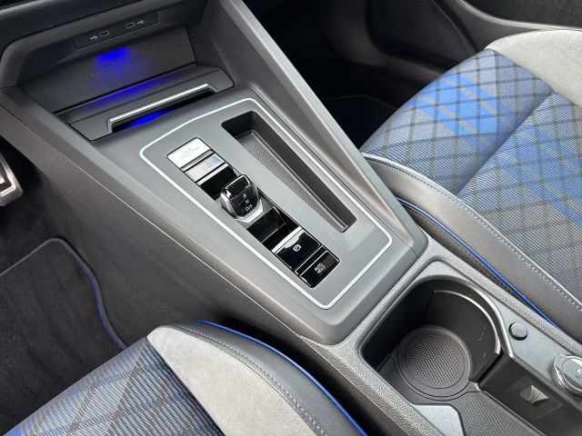 Volkswagen Golf R / R-Performance- Akrapovic CarPlay/Navi