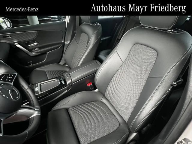 Mercedes-Benz A 200 Progressive