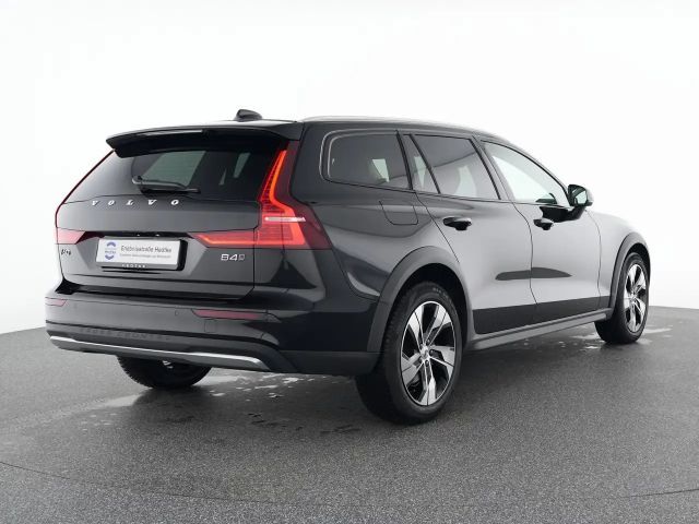 Volvo V60 Cross Country AWD Plus