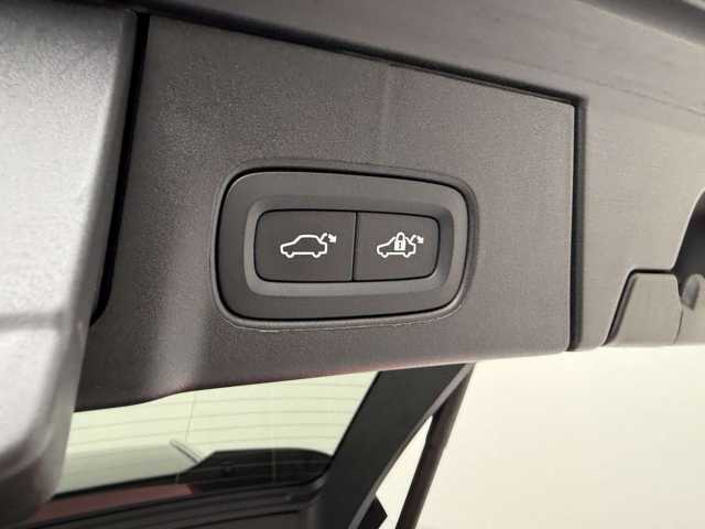 Volvo V90 AWD Core Recharge T6