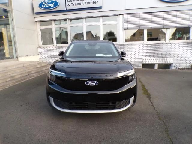 Ford Explorer Premium RWD