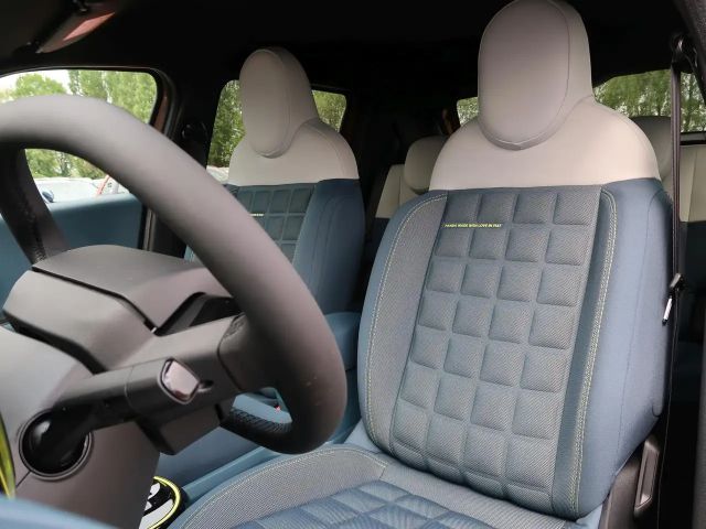 Fiat Grande Panda E La Prima