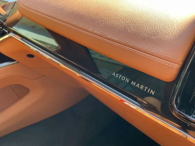 Aston Martin DBX 707 MY25 Full Carbon