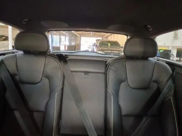 Volvo V90 Cross Country AWD Plus