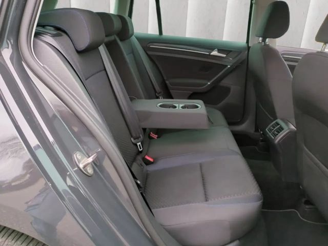 Volkswagen Golf 1.0 TSI Golf VII Variant