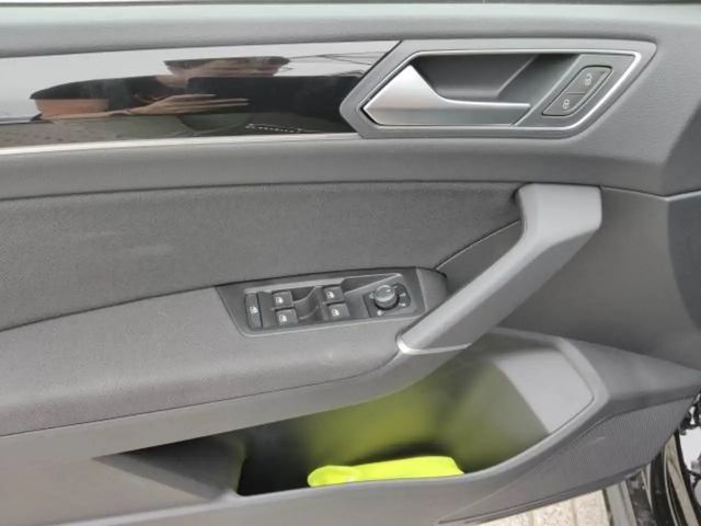 Volkswagen Touran 1.5 TSI DSG Highline