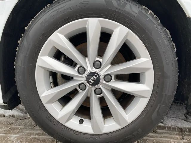 Audi A3 30 TFSI Sedan