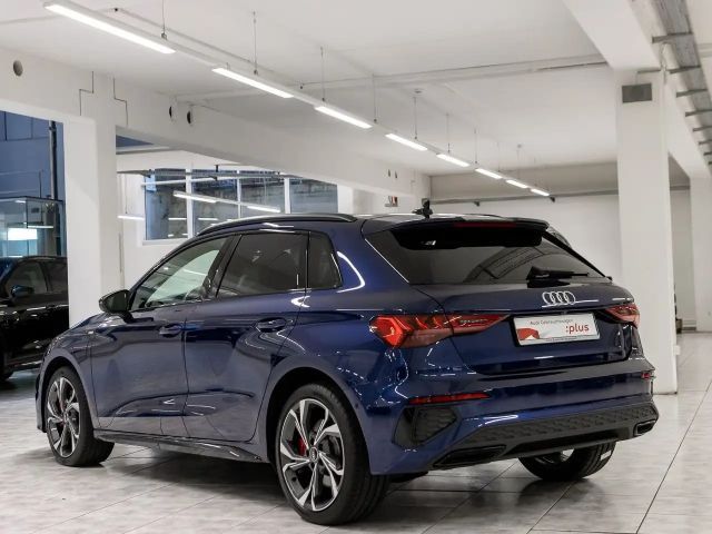 Audi A3 45 TFSI Hybride S-Line Sedan