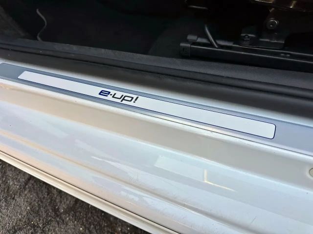 Volkswagen e-up! Plus Style