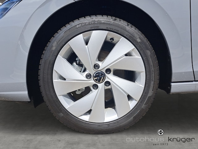 Volkswagen Golf 8 1,5 TSI 6-Gang El. Panodach digitales Cockpit LED Sperrdiff. ACC