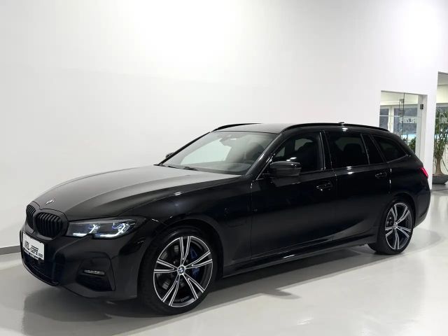 BMW 330 330e M-Sport xDrive