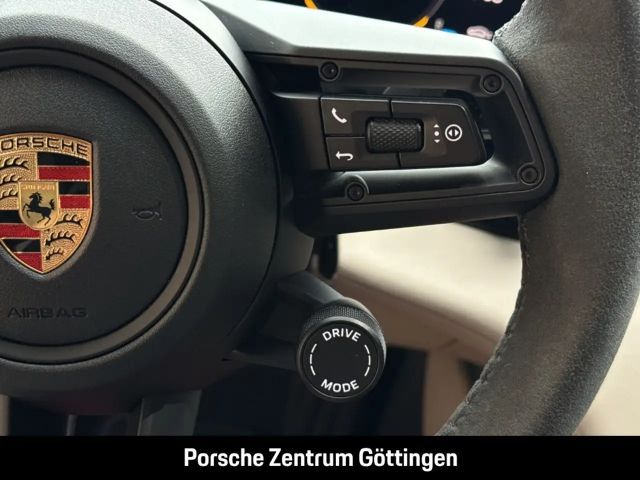 Porsche Taycan 4 Cross Turismo