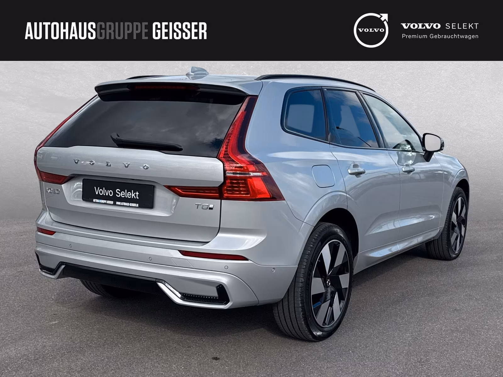 Volvo XC60 AWD Dark Plus T8