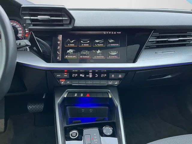 Audi A3 30 TFSI S-Tronic Sedan