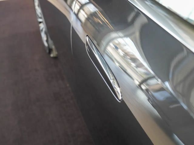 Mercedes-Benz E 220 AVANTGARDE E 220 d Estate