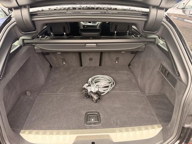 BMW 330 330e M-Sport Touring