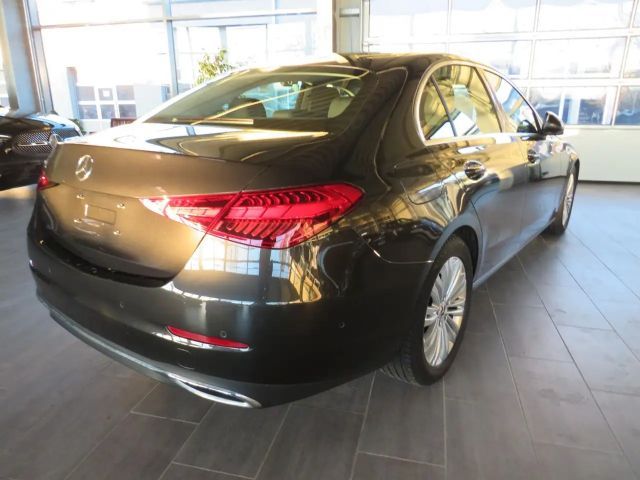 Mercedes-Benz C 180 AVANTGARDE Sedan