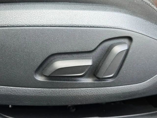 Audi A4 35 TDI S-Line Sedan