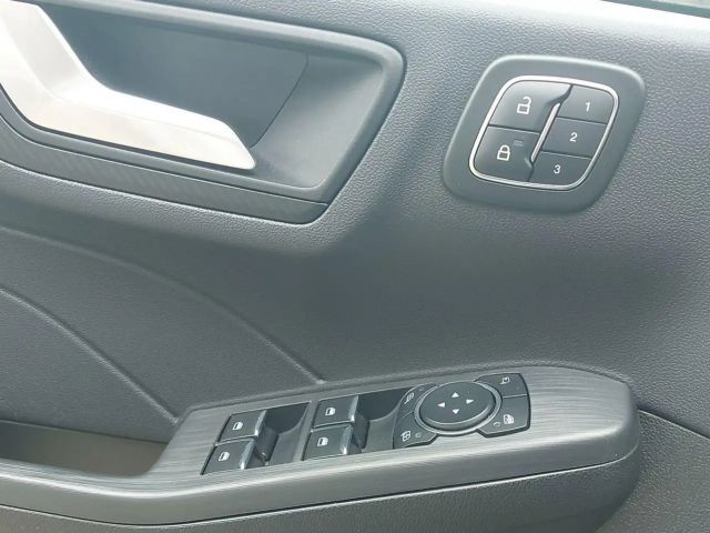 Ford Kuga AWD Hybrid ST Line X