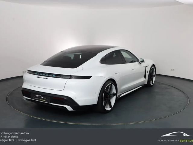 Porsche Taycan Turbo