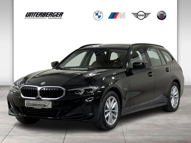 BMW 320 320e Touring xDrive