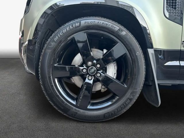 Land Rover Defender 90 D300 Dynamic HSE