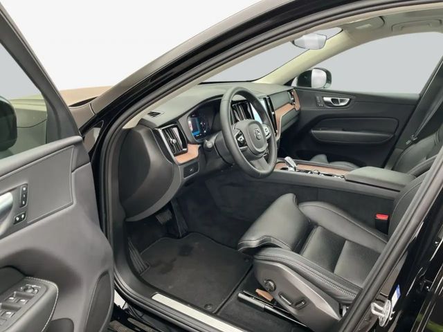 Volvo XC60 Dark Plus