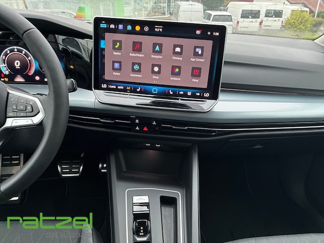 Volkswagen Golf 1.5 eTSI DSG