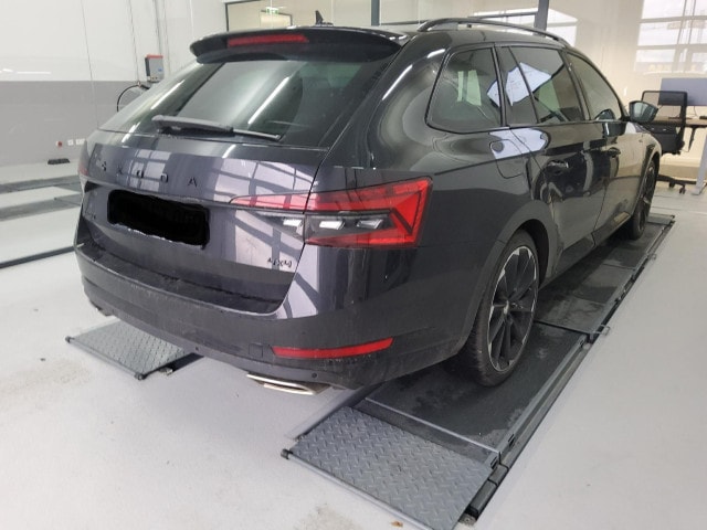 Skoda Superb 2.0 TSI 4x4 Combi Sportline