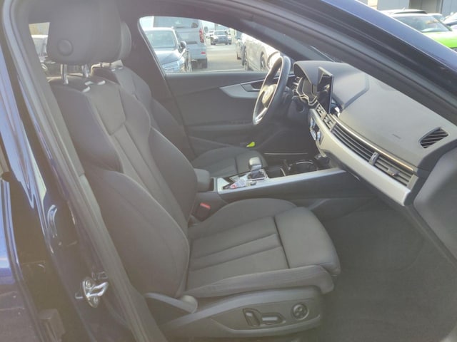 Audi A4 35 TFSI Avant S-Tronic