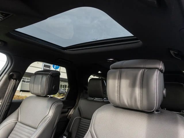 Land Rover Discovery D300 Dynamic HSE