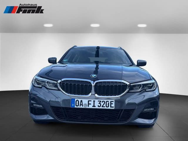 BMW 330 330e M-Sport xDrive