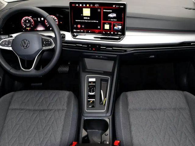 Volkswagen Golf 1.5 eTSI DSG