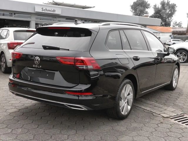 Volkswagen Golf DSG Golf VIII Style Variant