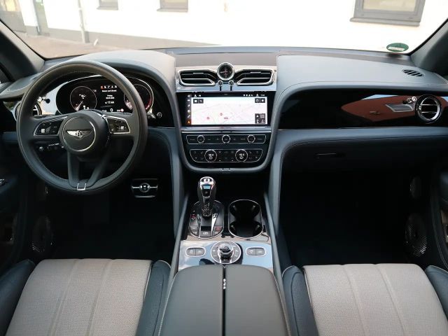 Bentley Bentayga V8