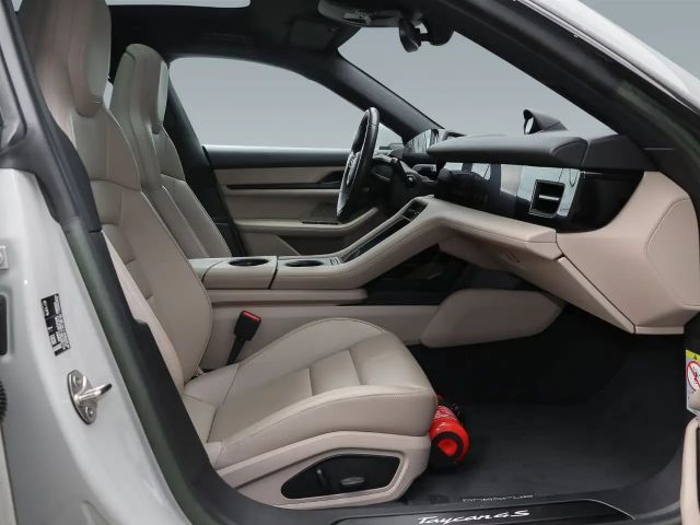 Porsche Taycan 4S