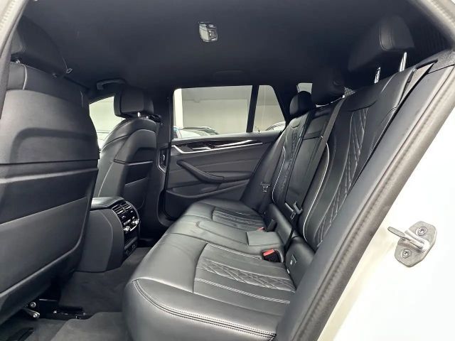 BMW 540 540d M-Sport Touring xDrive