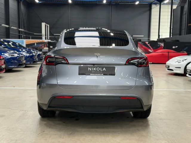 Tesla Model Y AWD Long Range