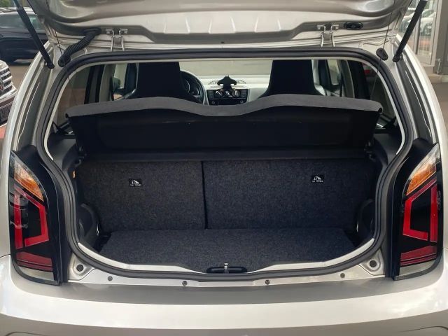 Volkswagen up! Active