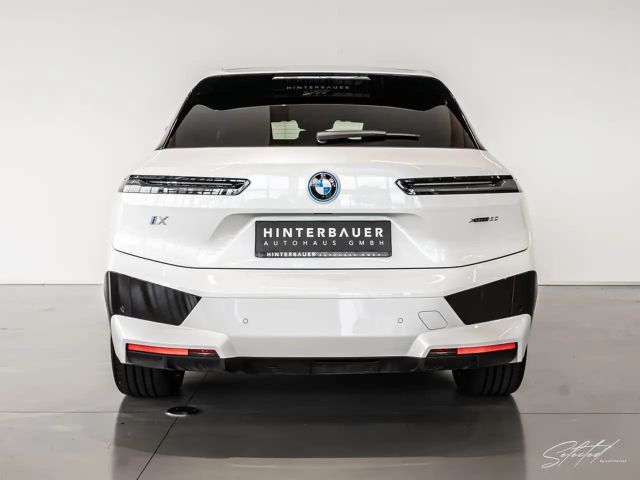 BMW iX xDrive
