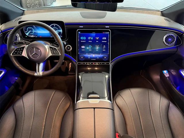 Mercedes-Benz EQE 300 Sedan